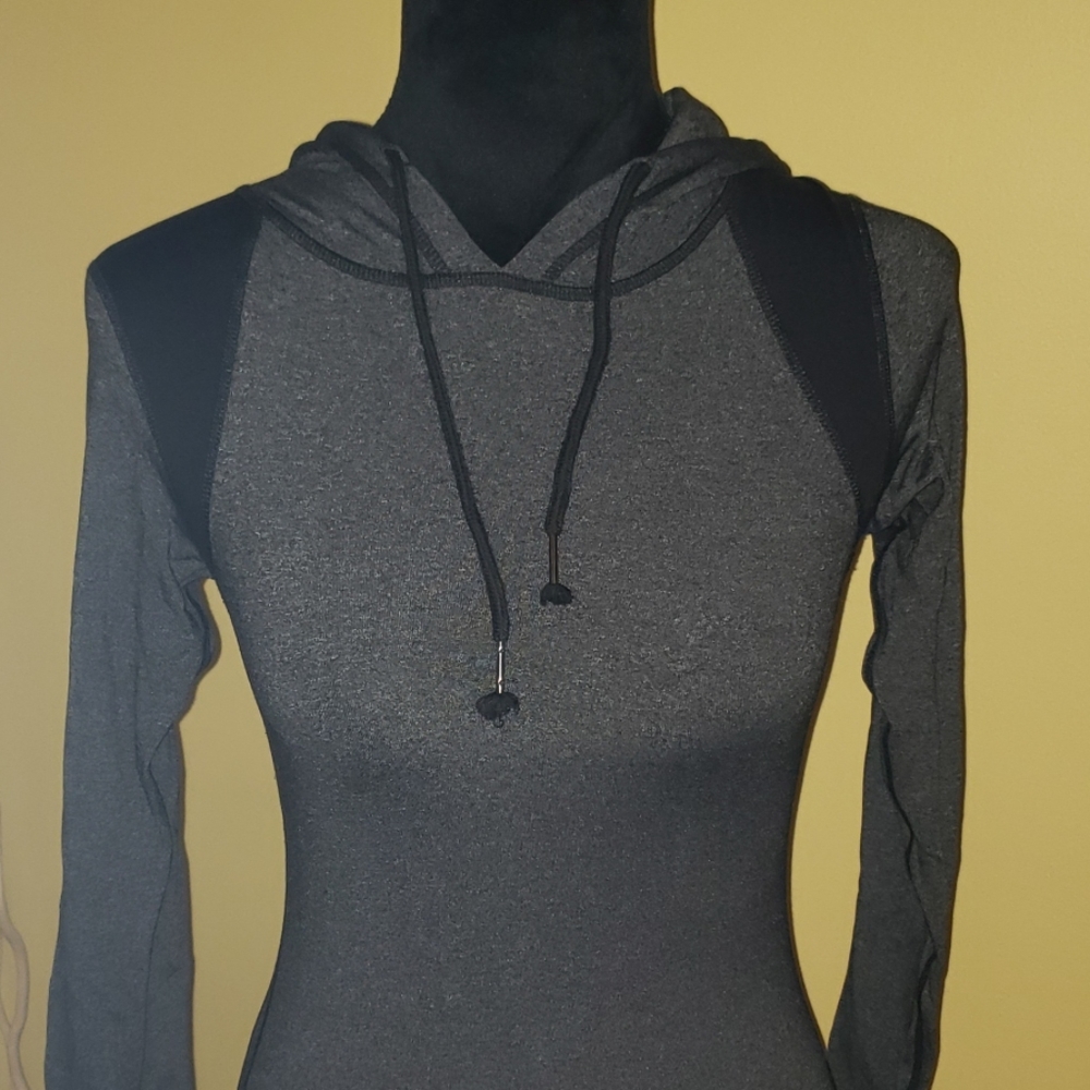 Athletic long Sleeve top. Logo with CS.